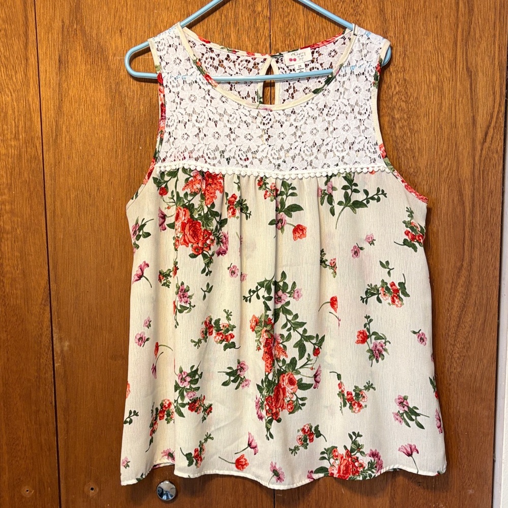Cream Floral Lace Yoke Sleeveless Top with Red & Pink Roses